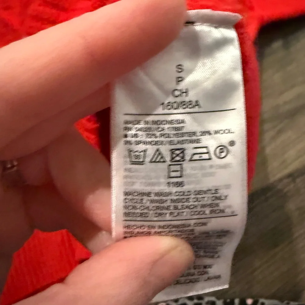 Old Navy classic crewneck